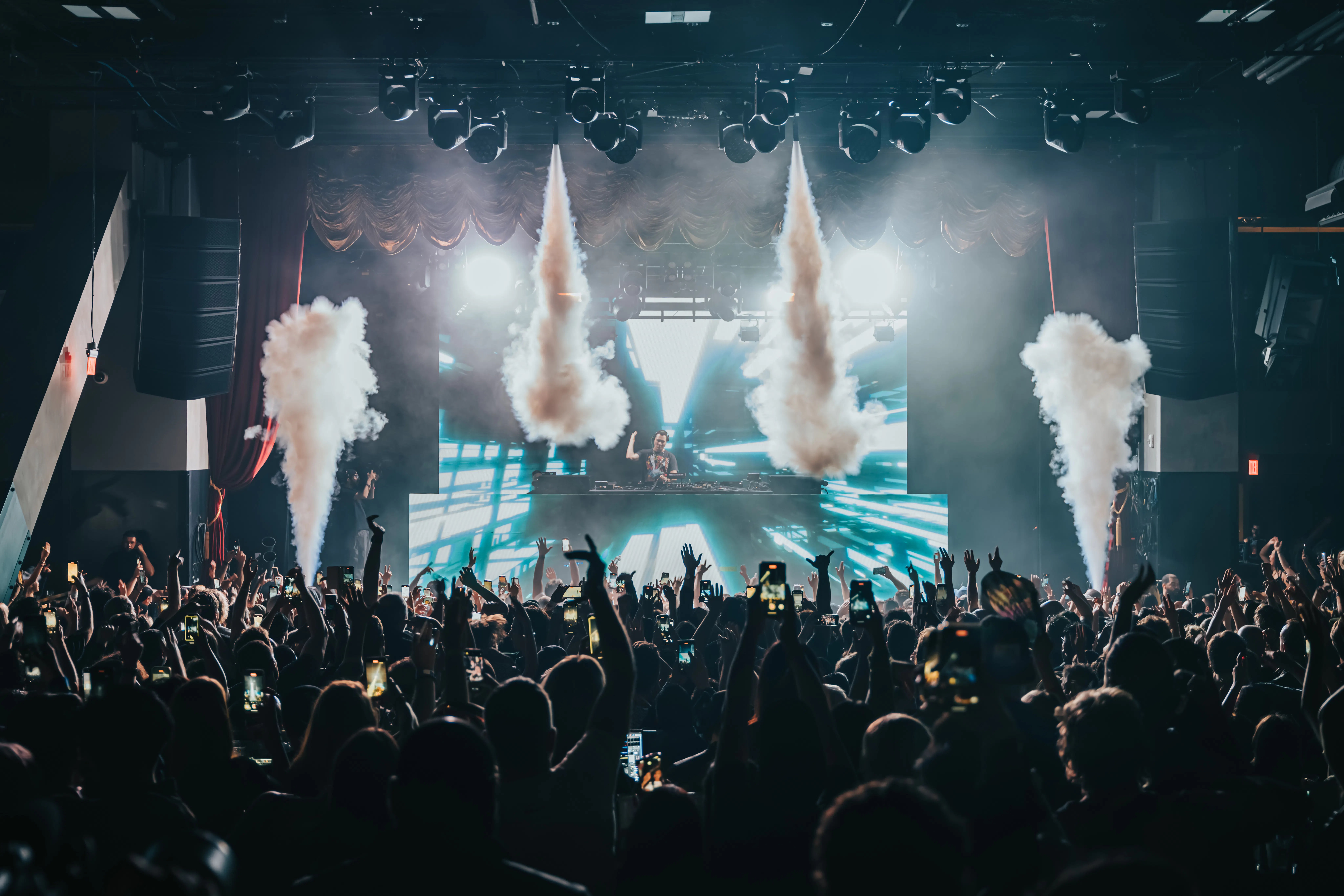 Big Night Live, Image 1