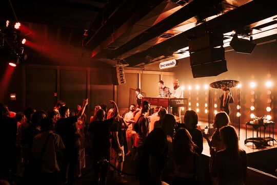 VINYL PHILLY, Image 2