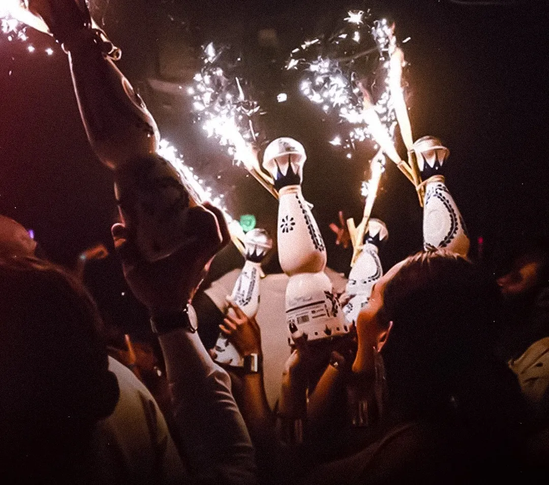 Deseo Night Club, Image 1