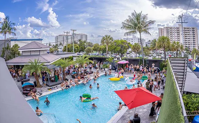 Rock Bar Day Club, Image 1