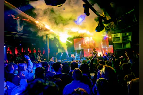 Club Vinyl, Image 1